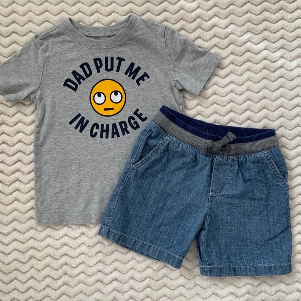 OshKosh B'gosh Gray Tee with Yellow Graphic